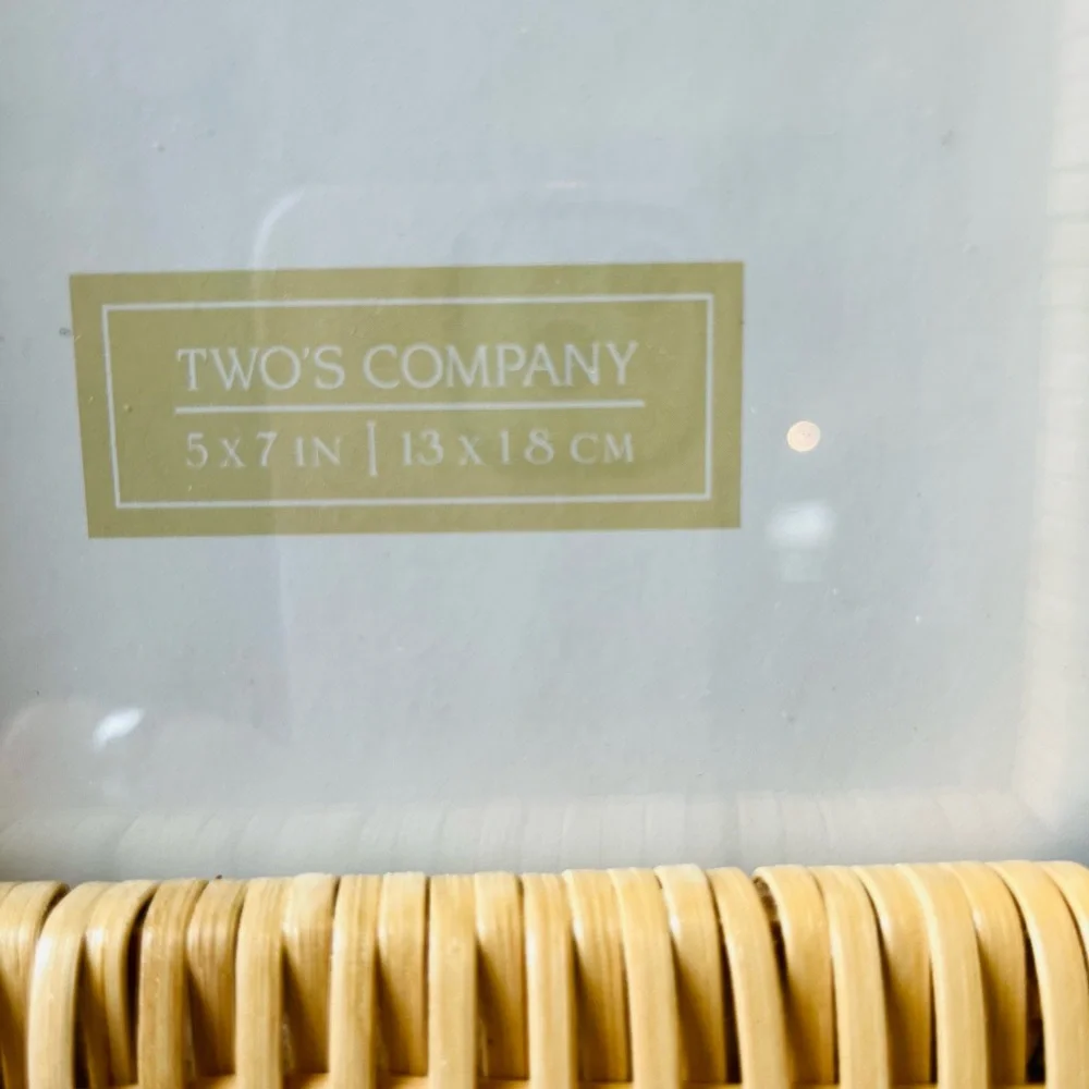 TWO’S COMPANY WICKER WEAVE PHOTO FRAMES | SET OF 2  | 5 x 7  & 4x6 | NEW - Picture 6 of 11